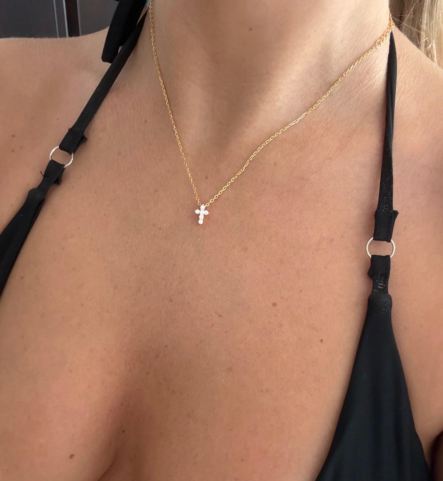 Dainty Cross Necklace Silver